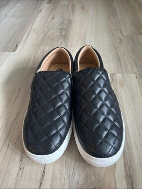 Quilted Black Slip-On Casual Loafers for Women
